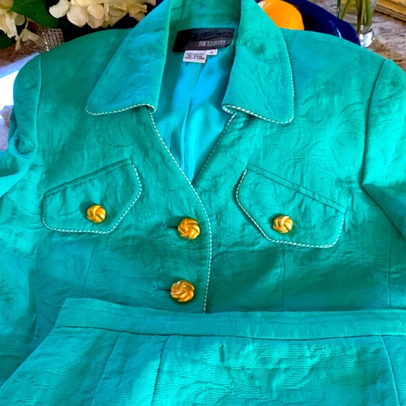 Rickie freeman for TJ SUITS - Picture 5 of 5